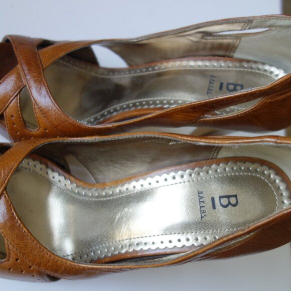 Bakers Pointed Heels Women's Shoes Size 7B Brown - Picture 2 of 10